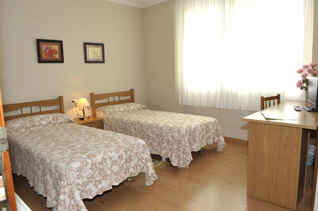 Pr Nimo Hotel Сантяго де Компостела Стая снимка